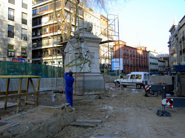 restauración y traslado estatua tirso de molina (madrid)